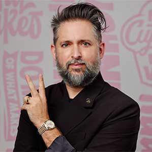 Johnny  Cupcakes