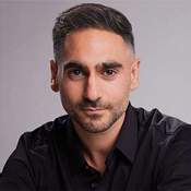 Alex  Banayan