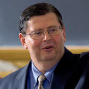 Richard  D'Aveni