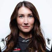 Julia  Landauer