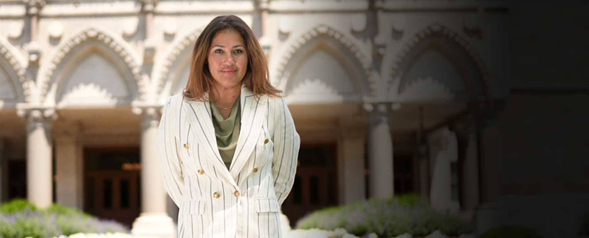 Dr. Maysa Akbar