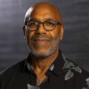 Glenn  Singleton